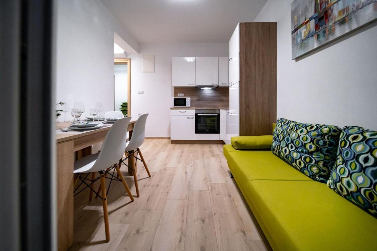 Apartments Arbis Lopar Exterior photo
